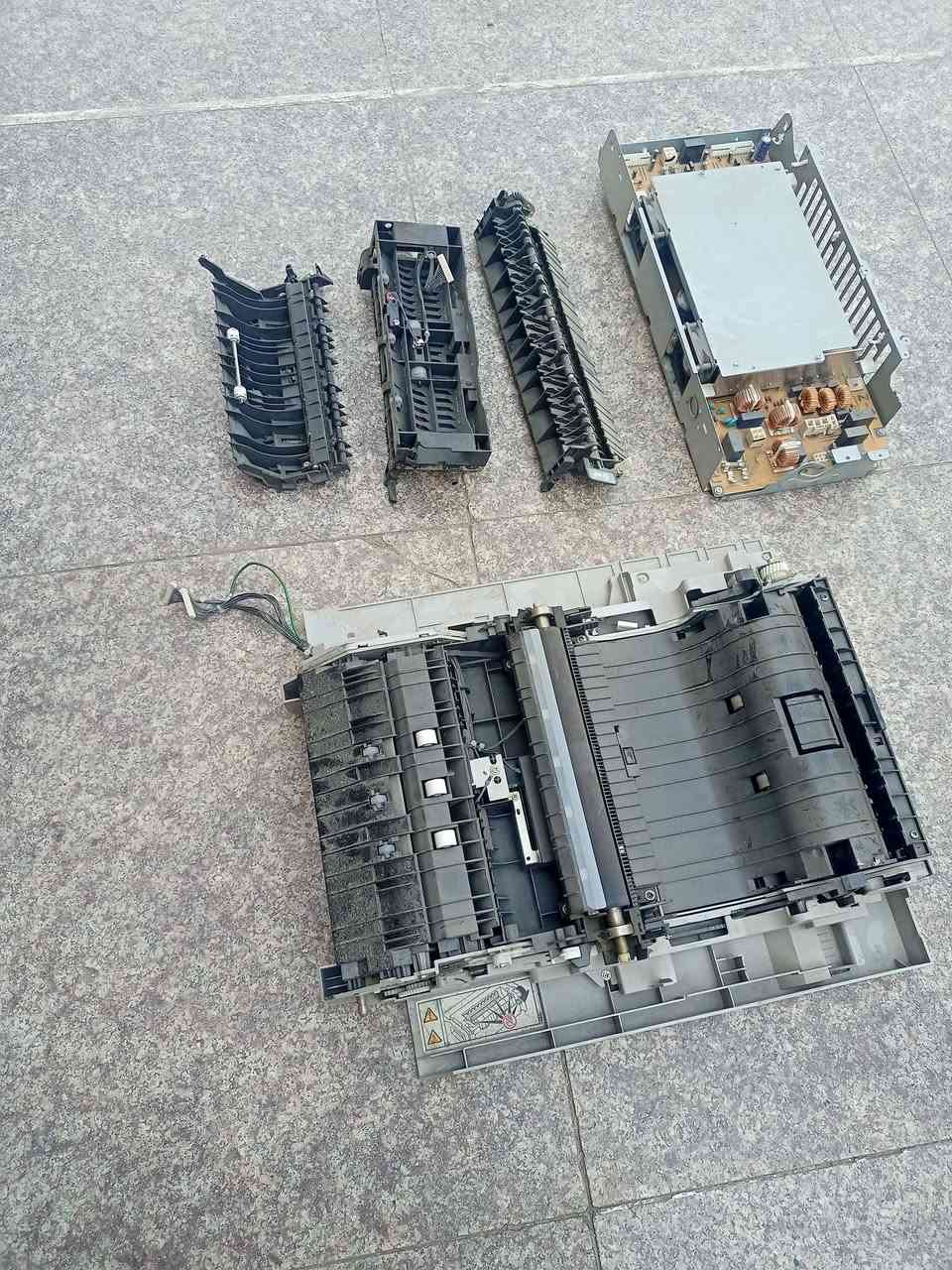 جهاز استساج C300 ملون
ناقصه القطعه البلاسك الموضحه بالمنشور ابيع فحم مع مجموعه ادوات اله كلهن ١٢٥٠٠٠
مكانهم الصليخ
ابو محمد ***********
