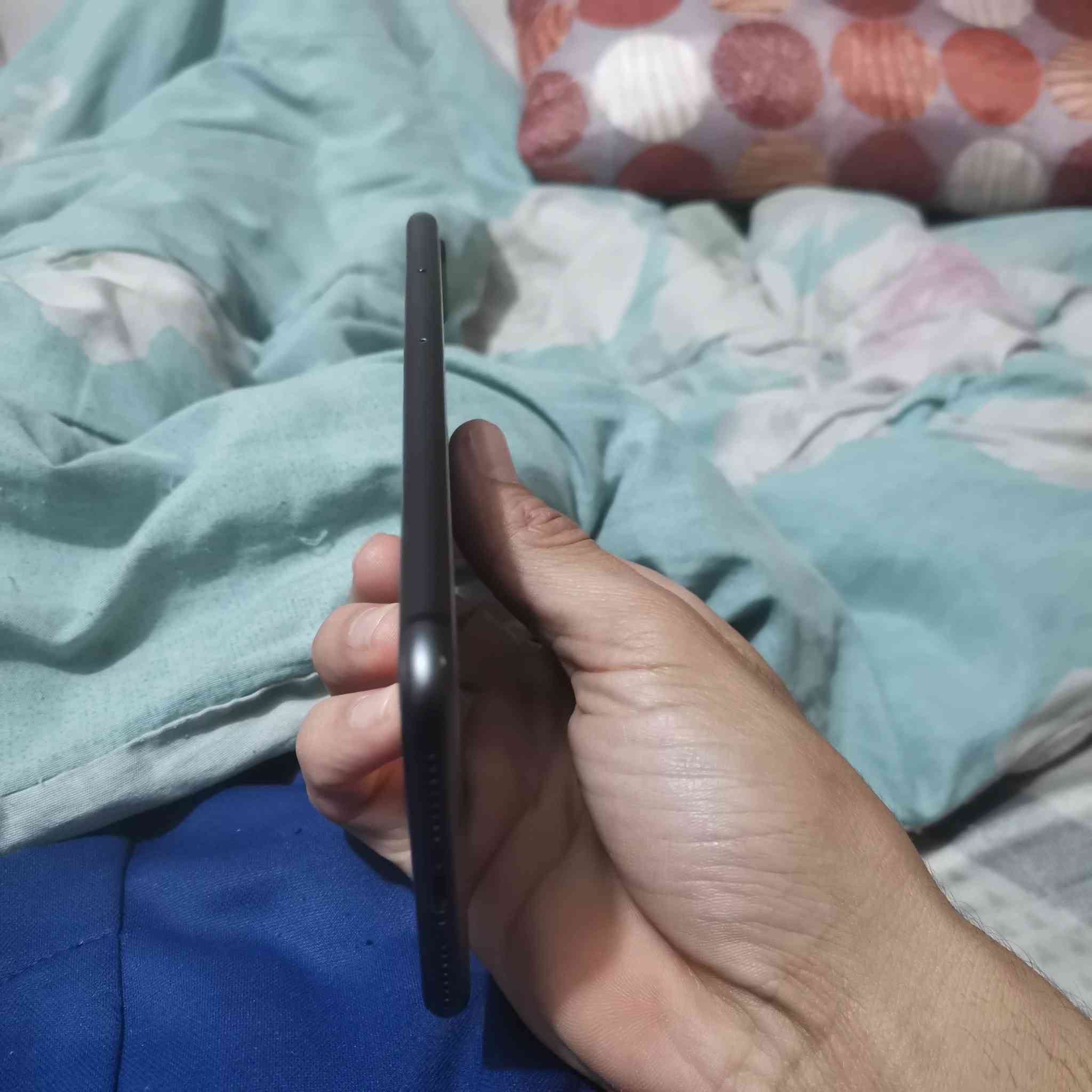 السلام عليكم شباب جهاز ايفون  بلس8 ذاكره 256 جهاز السعر 140 وبي مجال مقفول كفاله عامه مكانه بغداد مشتل هذا رقمي ***********
