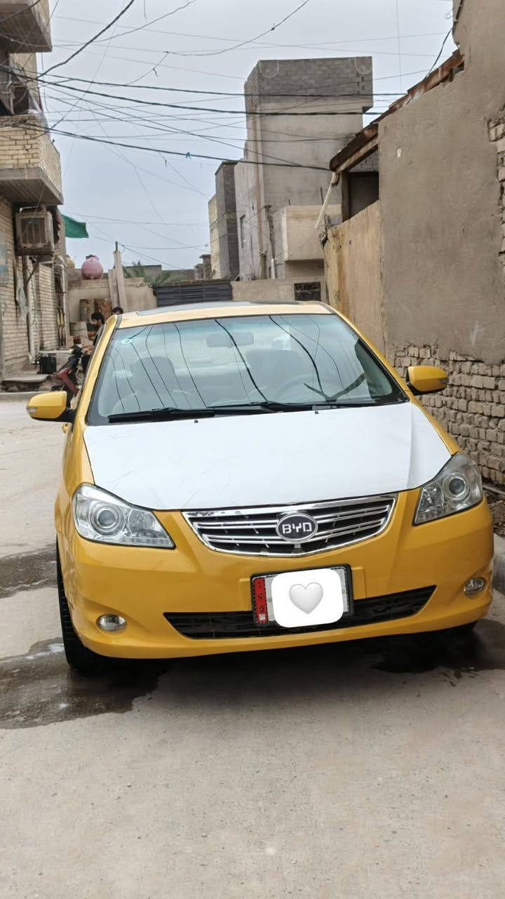 سلام عليكم بي واي دي g3 موديل 2013 بيها قطعتين محرك وكير خير من الله كير اوتوماتيك  تخم تاير صدر امامي خلفي جديد رقم بغداد دولي الجديد هزه مصفره هيئة وغرامات تحويل ثاني يوم السعر 49 وبيها مجال العنوان بغداد الرصافه الرقم ***********
