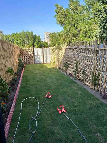 93متر للبيع 

الشعب حي العقاري الاولى 

موقع /ممتاز ،شغل درجه اولى 

يحتوي/  على 

استقبال ،مطبخ معزول ،خدمات في كللا الطابقين ،4غرفةنوم 
ملاحظه/ الواجه مرمر ،الارضيه مرمر ،الانوافذ الامنيوم،بناء 2025, تسليم مفتاح 🔑 + حديقة كبيرة خلف الدار 
للمعلومات أكثر التصال 
***********
