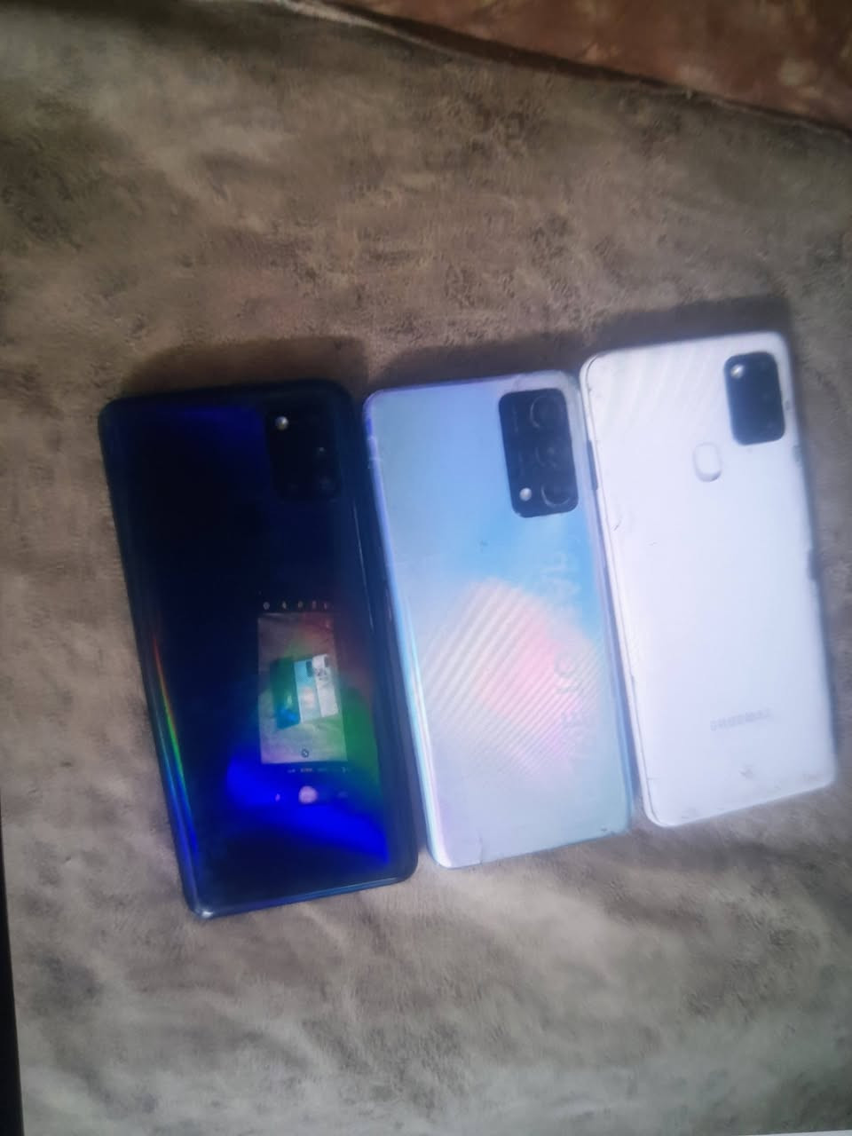 سلام عليكم 3 اجهزه للبيع مابيع واحد ٣ بيعه وحده 
***********
