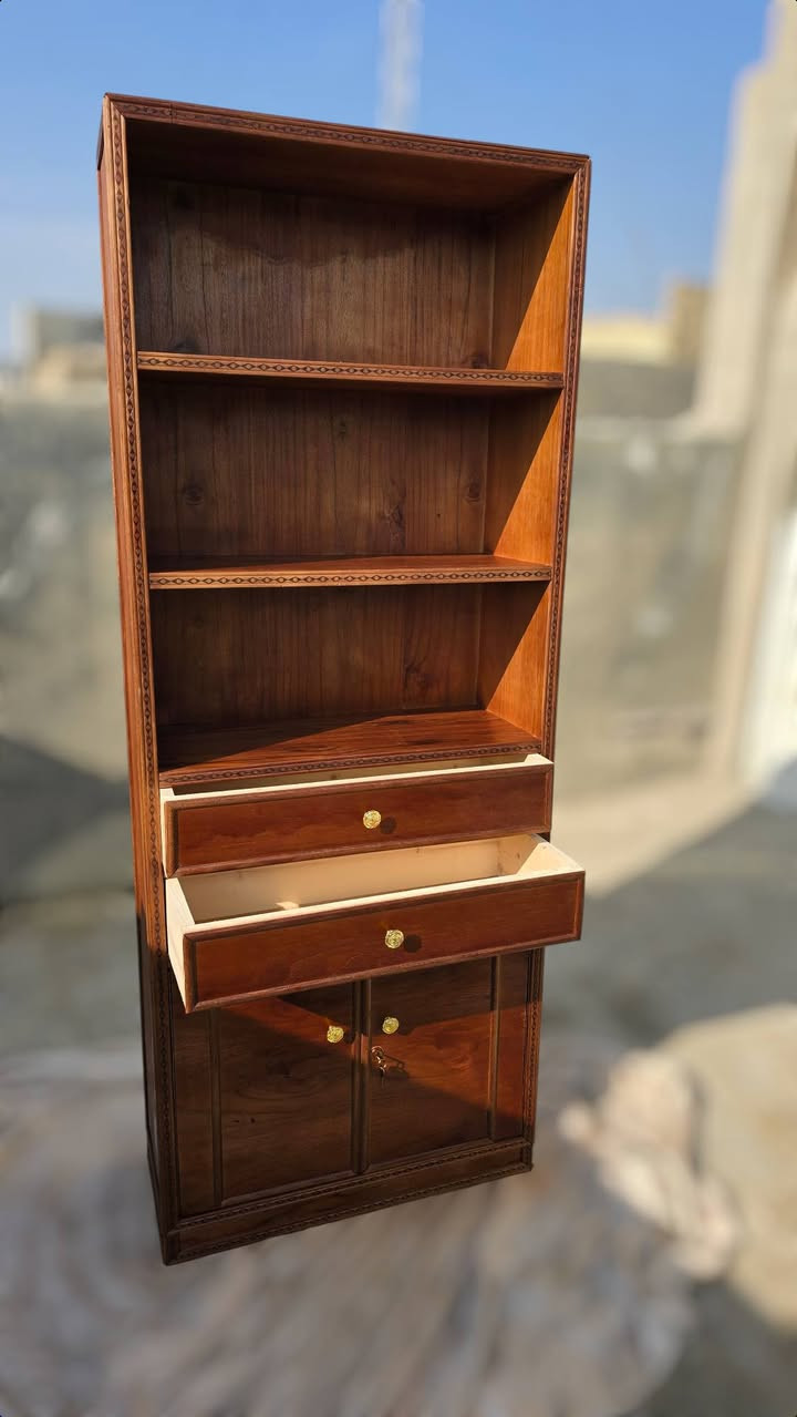 تخفيضات تخفيضات تخفيضات ٢٠%
مكتبة ديكور جميلة جداً، عمل درجة أولى. 😍👍👏
سعر مناسب جداً 😍
خدمة توصيل مركز محافظة بابل. 🚗💨
***********
للتواصل عبر واتسآب أيضاً. 📱💬
ملاحظة/ كل ما نعرضه من عمل معملنا، جديد، لا نتعامل بالمنتجات المستعملة. 💯✅
