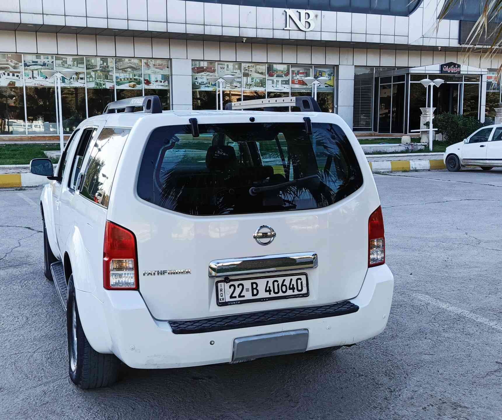 نیسان پاسفندر مودیل 2006..مواصفات خلیجی👍 
بی بویاخ..👍 
لیدر اوی نیه.. ته قه و ره قه  توپه ساردی نیه تبرید دوو به ش ۳ ریز کوشن 
دبل اکسل.  سعری ۹۸ مجالی که م مشتریت تیل بکه سعری خوار بازار*********** كالار, السليمانية
