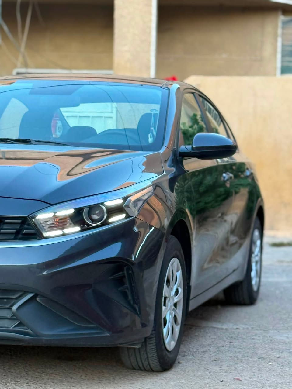 كيا سيراتو 2023 خليجي
مكينة  1600

كامرا

 حساسات 

تايرات تخم 

صدر شركه 

تبريد بلادي 

السبير ما نازل  

رقم بغداد انكليزي 

بيه طخة بهلال جاملغ خلفي مصلحه و كامله 
السعر ب 149 و بيه مجال بسيط

***********
