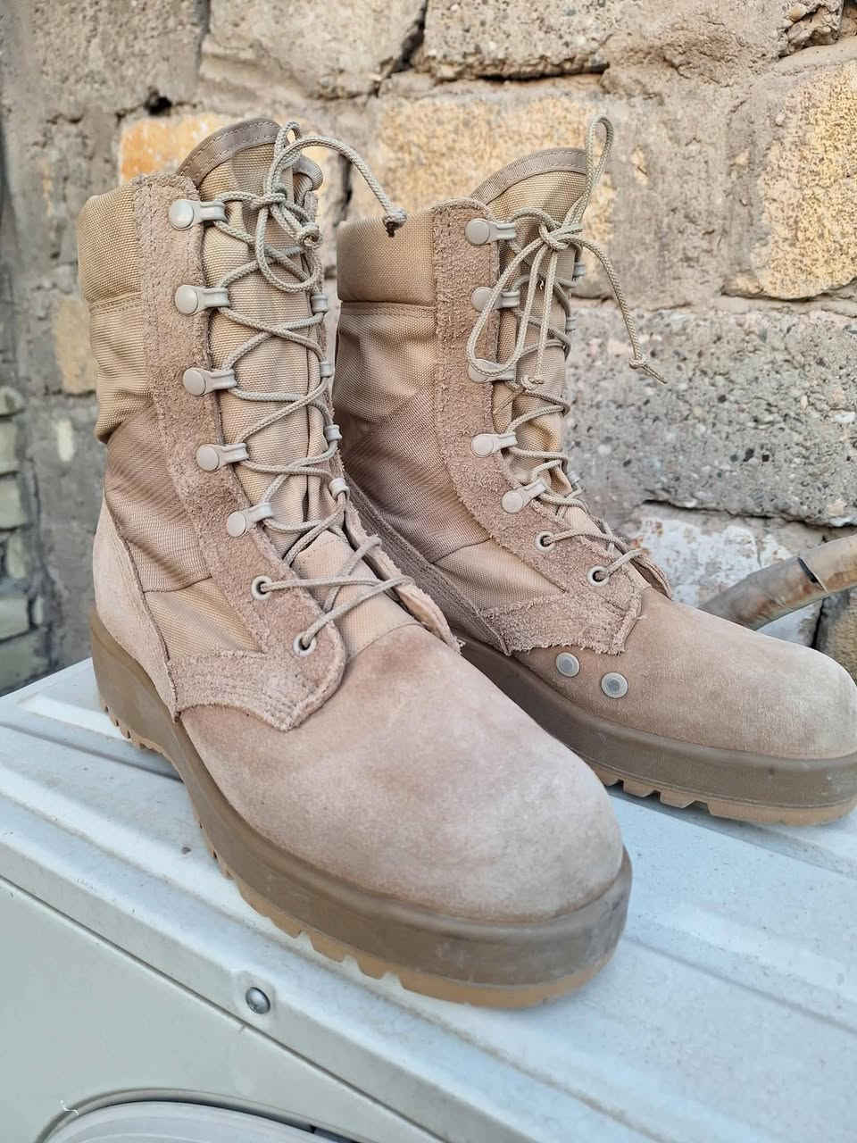 السلام عليكم
بسطال.  مارينز.  امريكي اصلي اذا مو اصلي ترجعه   ملبوس مرتين فقط
اخو الجديد.  قياس 43
السعر. 110. وبي مجال بسيط
المكان بغداد


**إذا كنت صاحب هذا الإعلان وتريد حذفه لأي سبب، رجاءا أرسل رسالة إلى الدعم الفني**