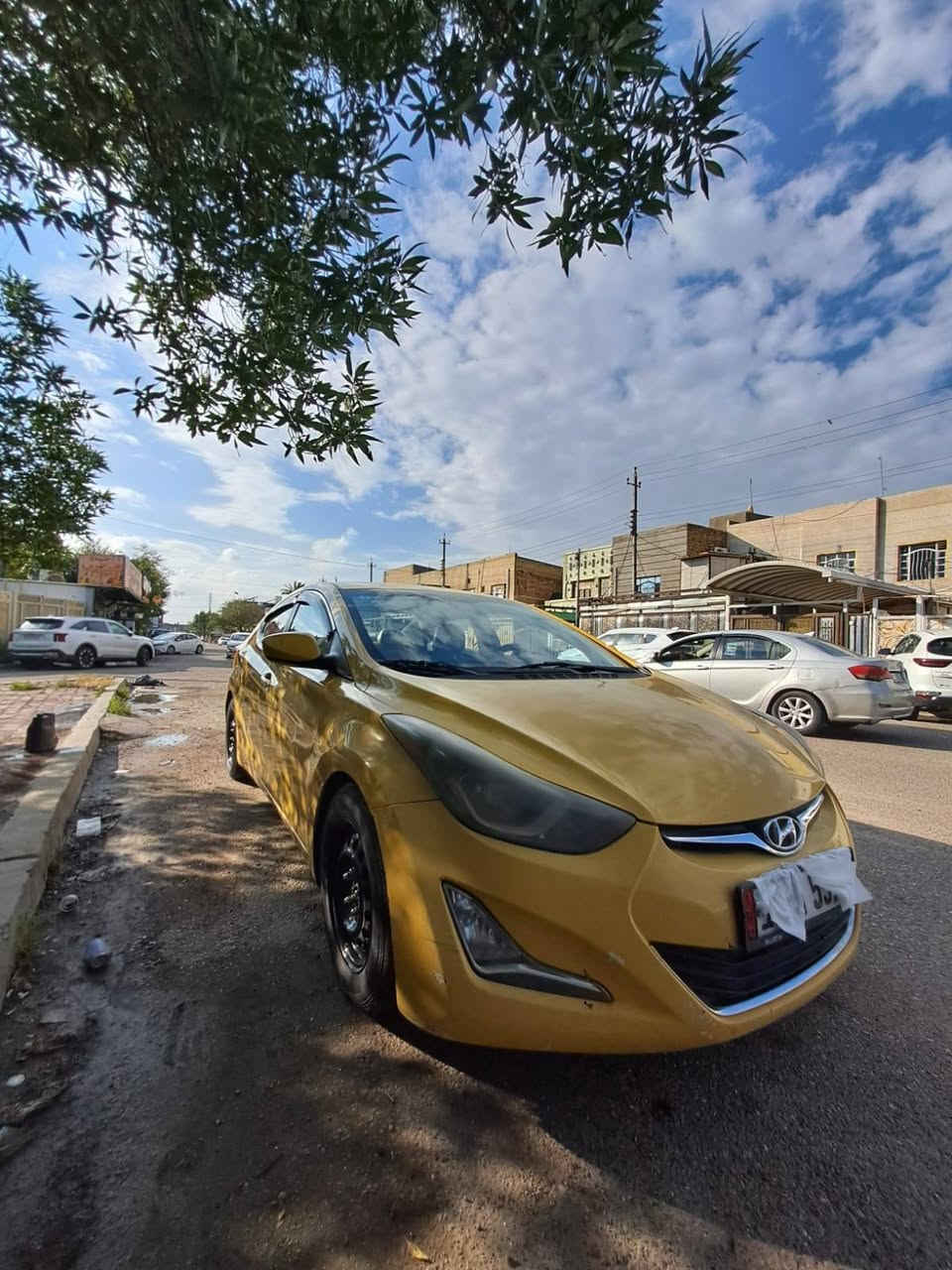 السلام عليڪم 
النتره مضلع موديل ١٦ وارد امريكي ليبل واحد كلين بدون ضربه ولاتبديل  
رقم بغداد بسمي  مكينه صدر تايرات تبريد كله نضيف وضع شركه  
ماشيه ١٦٠ 
مكان بغداد  *********** 
السعر ١٢٠
