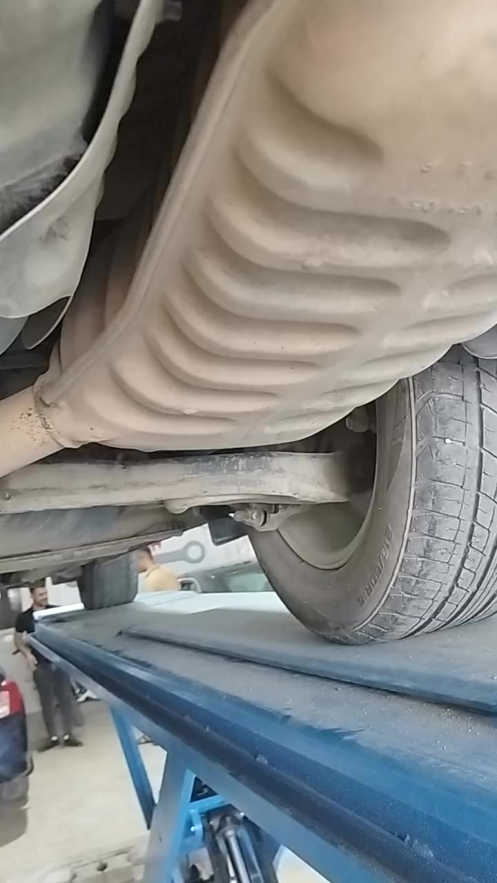 سوناتا 2010 محرك 2400  كلشي بيها كامل نقصها غاز لان بدلت فريز 
رقم بغداد بأسمي ليبل واحد وسونار موجود ضررها جاملغ ايسر و3 قطع كلير بدون لا ضربه ولا شي طخات عاديه بسيطه السياره محتاجلها بوليش والباقي كامل من تخم تاير وصدر حته راديتر امامي وتدفئه جدد الله شاهد 

السعر 112 وبيها مجال السياره ما تضم نفسها غير هالكلام شتريد حاضر مكاني ديالى الخالص
***********
