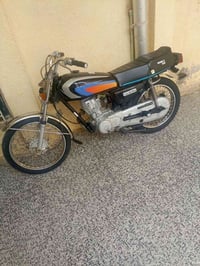 دراجة أوراق • مديل 16 • مكلف بلنشر