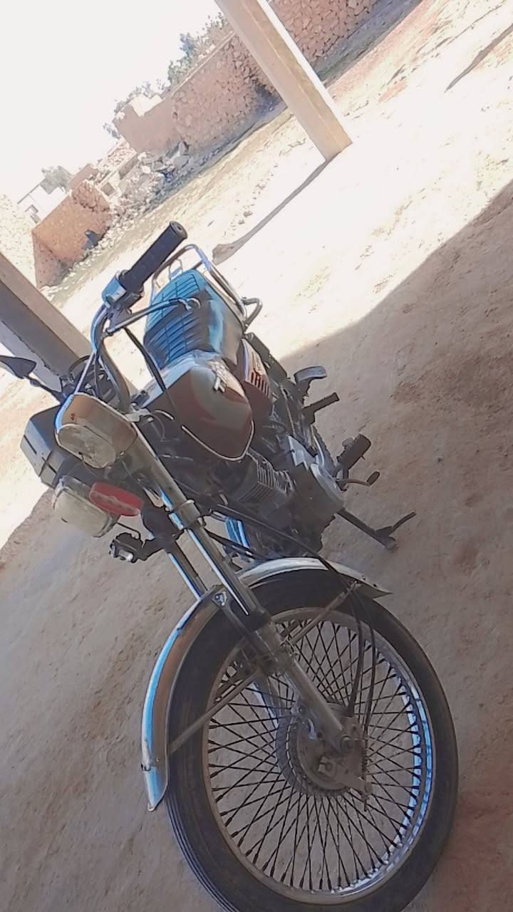 سلام عليكم ايوجد إدراكه اربعه امير ومحرك النشاط خير أمن الله وباقي السله انتضا وتدلل
هذه الرقم *********** والسعر 300
