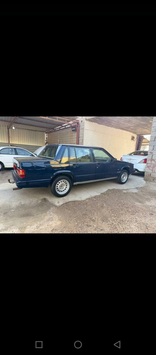 سلام عليكم للبيع فالفو 740 مديل 91 محرك ابلادي حداديه امامي خلفي جديد تخم تاير ويل جديد سياره جاهزه برغي ماعيزهه
سعر 42 
مكان بابل ***********
