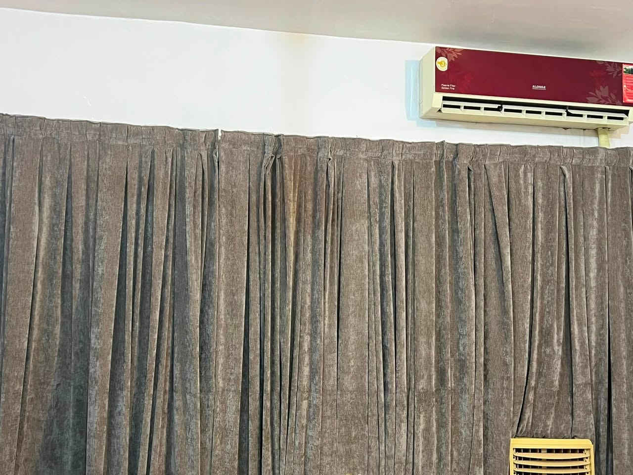 بردات لبيع صار أسبوع من خيطناهن ومارهمن والتخم قياس 12 متر والطول مترين و80


**إذا كنت صاحب هذا الإعلان وتريد حذفه لأي سبب، رجاءا أرسل رسالة إلى الدعم الفني**