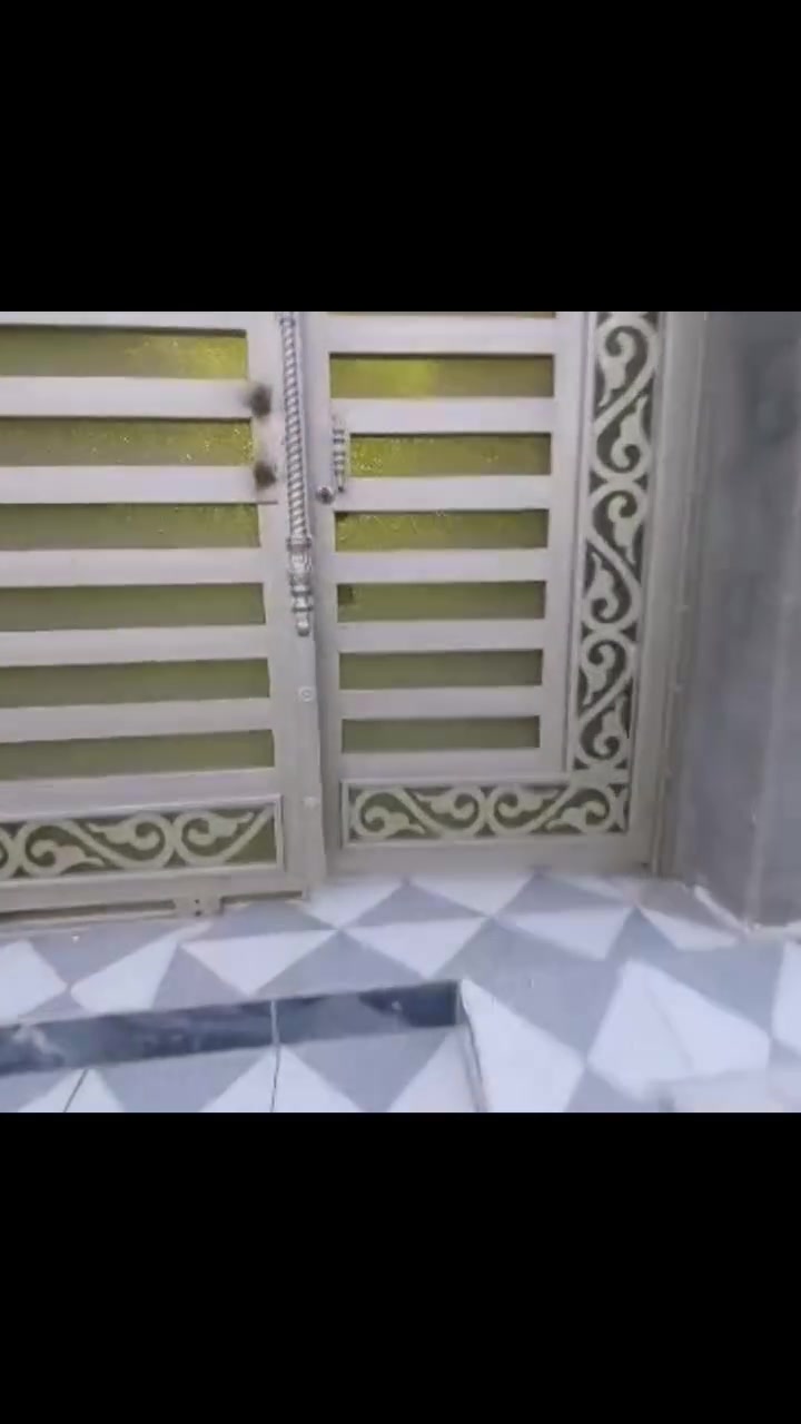 بيت للبيع في بلدروز دور مندلي قرب جامع ابو ايوب الانصاري وقرب من مدرسة نهاوند
موقع المكتب بلدروز حي العسكري مقابل المستوصف *********** ***********
