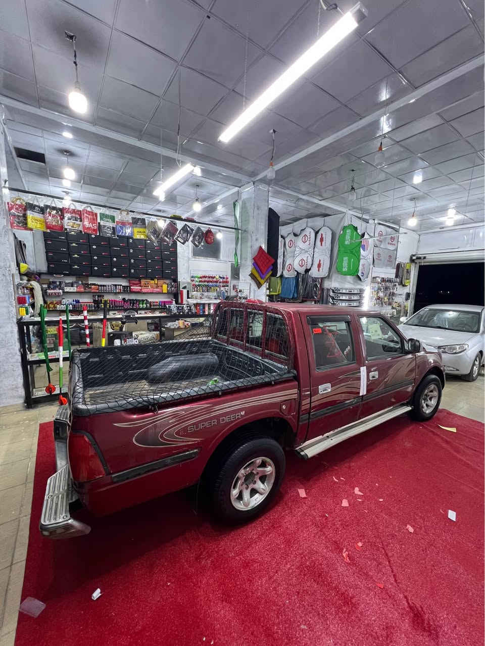 24 وةرةقةو مةجال
مؤديل 2009
بيلاد كابريتةر 
مةنةفيست 
بي ليدران جام كارةبا 
اشياي تةبريتي كامل پيوةية 
دةشبول مةرزية 
ويلكةپ و دؤسةو ناو بؤدي شاز 
بؤياغي نية 
وةرگةراو براوة گيرو مةكينةي و ئةكسل و كارةباي بةشةرت 
لةشاري كؤيةم گؤرينةوة و قست و قةردم نية 
***********
*********** كويسينجاك, أربيل
