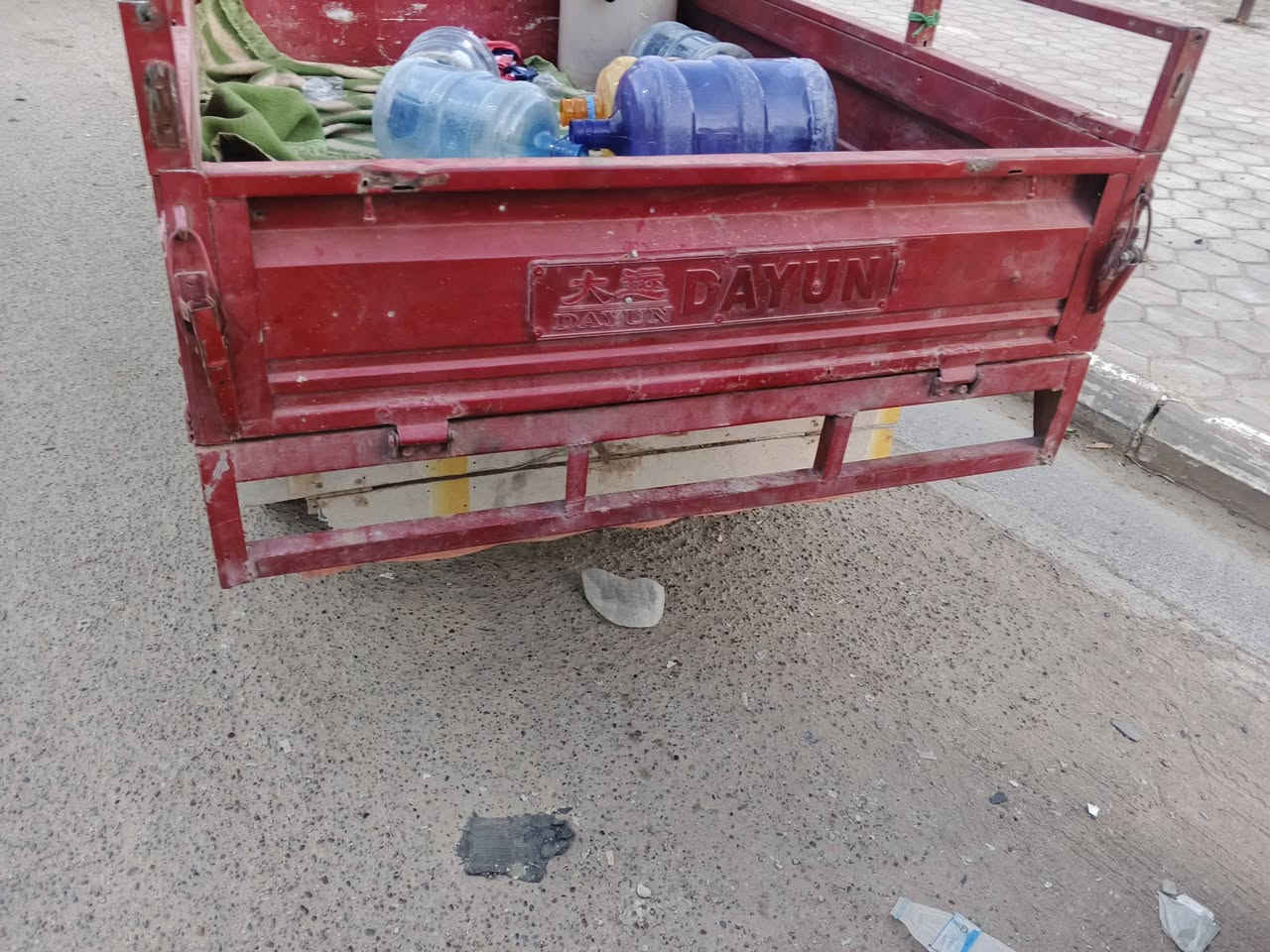 ستوته موديل 18مكفوله ركبه وشاصي من لحيم 
كهربائيات شغاله محرك مفتوحه ستوته اوراق اوراق السعر مناسب جدا للشراي مكان نعمانيه رقم صاحب الستوته *********** لىن مستعجل عل بيعته
