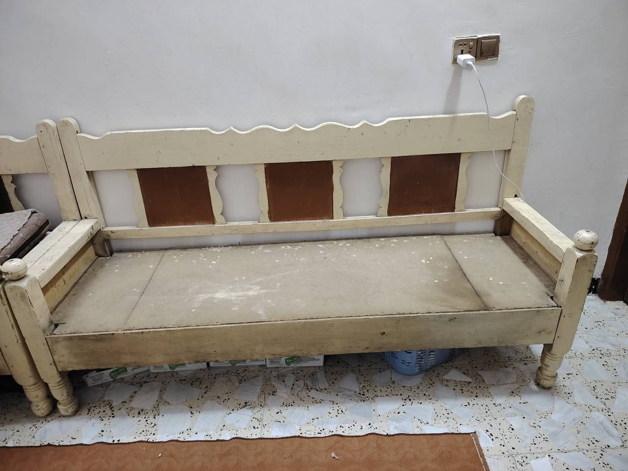 ألسلام عليكم أغراض للبيع مكان الزعفرانية الاستفسار مراسلة على واتساب ***********
كونر للبيع الكراسي مخزن والميز يتكبر ب ١٥٠
قنفة ب ٢٥
اوفن كهربائي تركي مامستعمل ٢ صينية ب ٥٠
