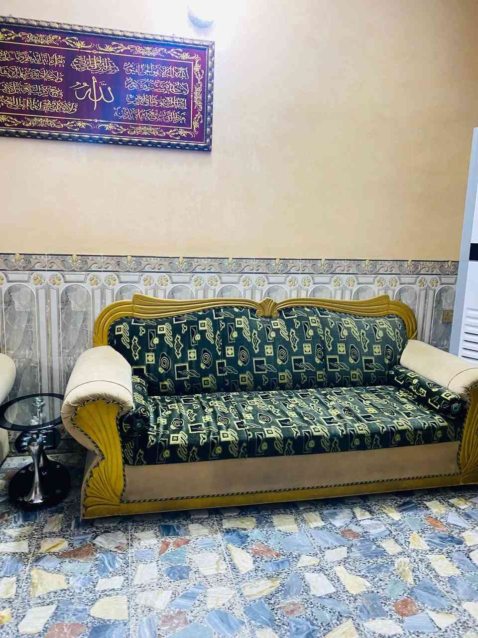 السلام عليكم
تخمين حطاطة شغل بغداد درجة اولى للبيع 
خشبهن بلوك ثكيل مو مال شغل هسه والخشب الخفيف 
نظيفات حيل وحتى الاسفنج بعده 
للاستفسار ***********
