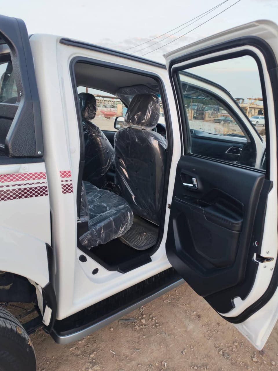 السلام عليكم كريت وويل 2025 
السيارة زيروووو ماشيه 72كيلو فقط  
الرقم مثنى  /مكان السيارة السماوه
السعر 159اوبيه مجال
*********** رقم الهاتف
