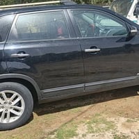 سورنتو للبيع موديل 15مكفوله من كلشي سنويه لل 30رغم بغداد اتصل 07823535...