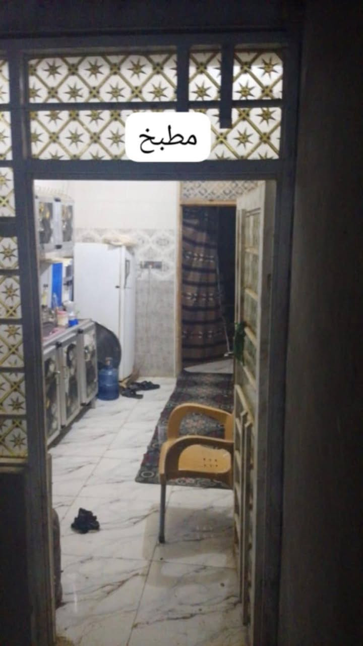 بيت للبيع المساحة 100 متر بناء درجة اولى بيت  جناي نضيف السعر 27وبي مجال الله شاهد مستعجل مو هذا سعره العنوان كوفة براكية شارع المعمل قرب مدرسة الشهيد علي الرماحي قريب الشارع العام متر فقط جميع الخدمات متوفرة شرط الجيران درجة اولى
فقط شراي يراسل على الخاص


**إذا كنت صاحب هذا الإعلان وتريد حذفه لأي سبب، رجاءا أرسل رسالة إلى الدعم الفني**