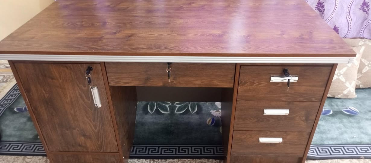 مكتب للبيع وكرسي جديد بسعر 200 وبيه مجال قليل لشراي السماوا, المثنى


**إذا كنت صاحب هذا الإعلان وتريد حذفه لأي سبب، رجاءا أرسل رسالة إلى الدعم الفني**