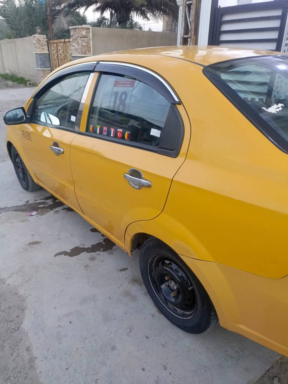 اسلام عليكم اخوان افيوللبيع واردخليجي مكينه مسكرحاويه
 موديل ٢٠٠٧رقم انباردولي مميز سنويه بسمي مكينه كيرمكفولات السياره مسويله ادامه جاهزه بدون حادث بيه ملاحظات بسيطه بلكشر السعر ٤٠وبيه مجال مكاني بغداد الكرخ للاتصال على الرقم ***********
