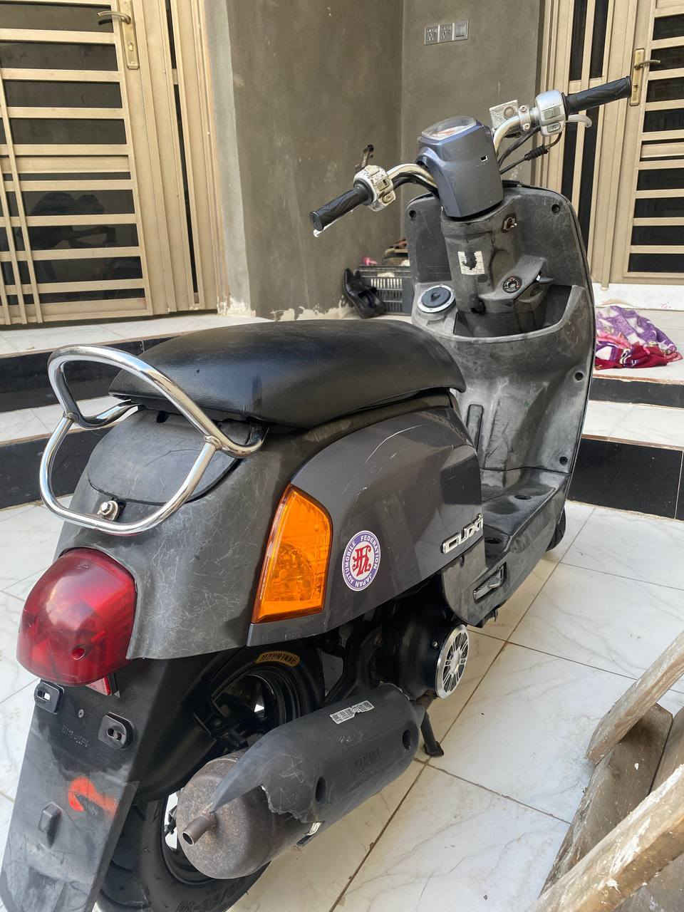 سلام عليكم دراجه بوليس للبيع دراجه كامله نكره سلف كهربائيات كله شغاله كفر ختم واحد وي المكينه لايت عالي ناصي دبلات امامي خلفي شغال بيه زوج تايرات جيلاتين دراجه ابلاديه وين مايعجبك افحص مامفتوحه مامتواجد ع فيس ***********
