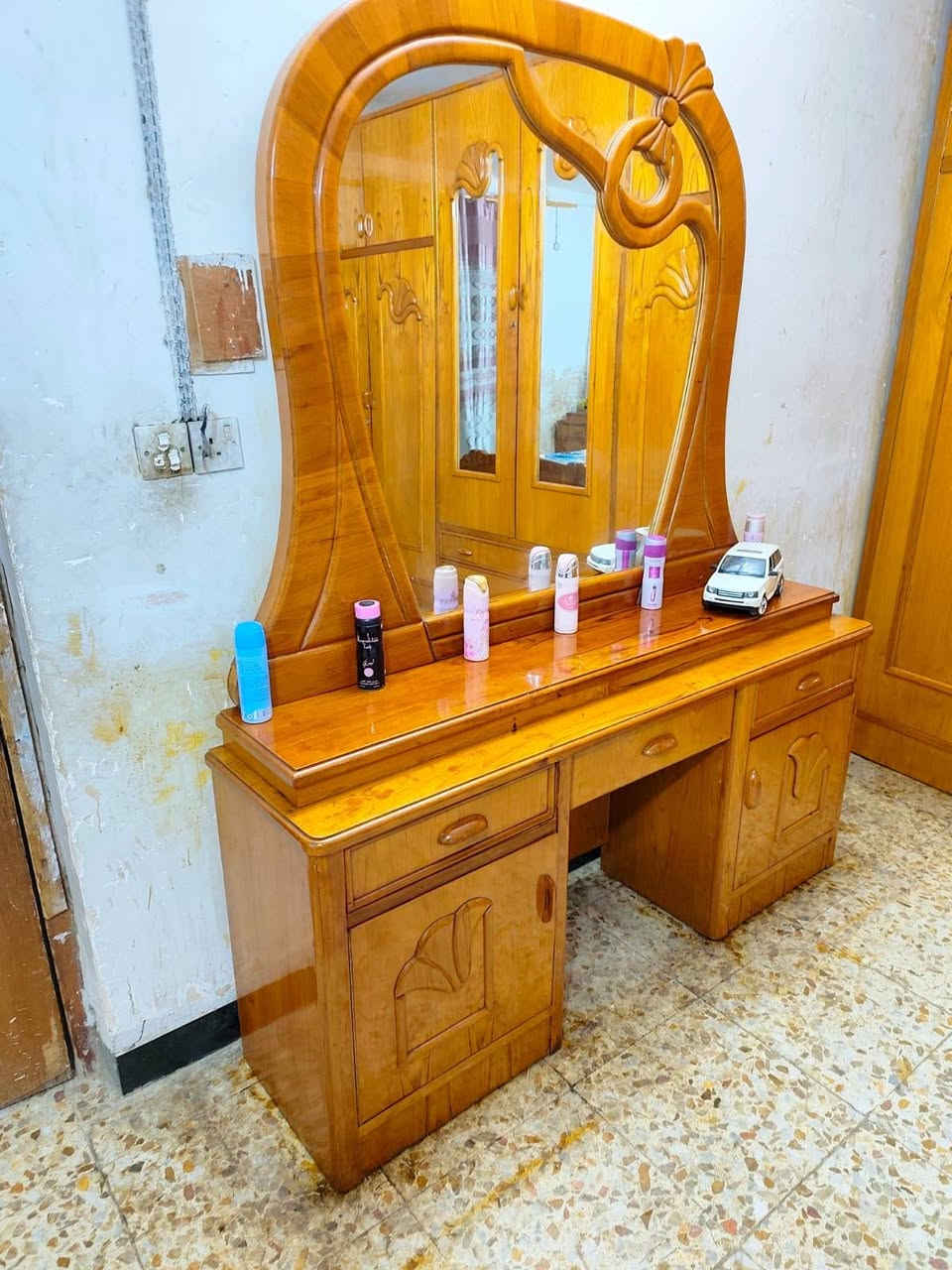 غرفة نجارة تسكام مناسبه حله شارع 80 الاستفسار ***********
