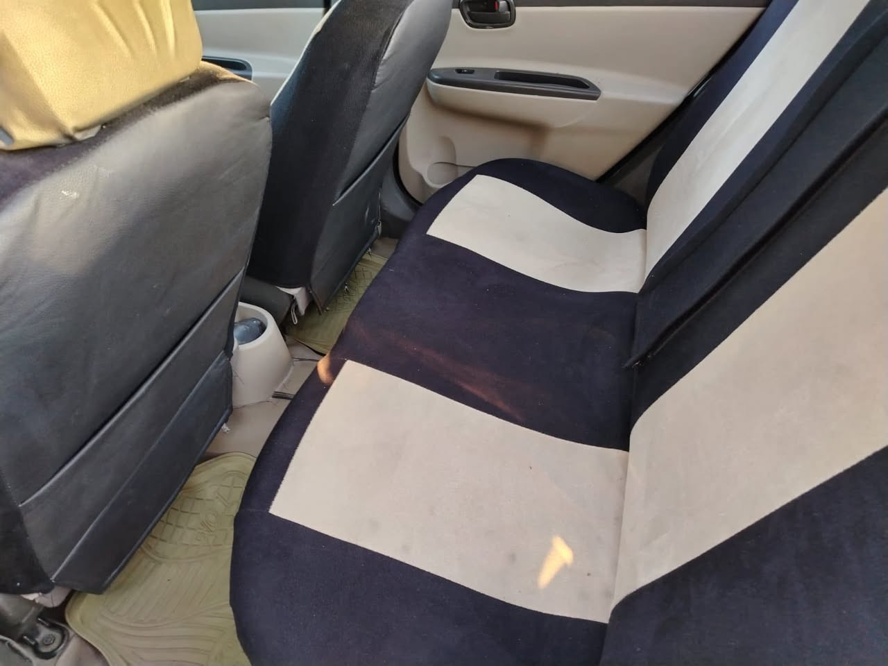 اكسنت 2011  رقم سلمانية انكليزي بسمي محرك 1600 خليجي سيارة خير من الله مكاني بغداد البياع سعر ٨٧ وبيه مجال تحويل ٢ يوم ***********
