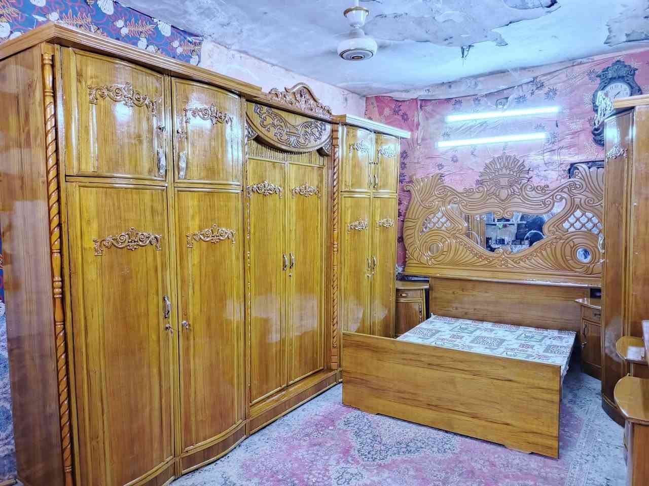 غرفه اخشاب ست ابواب ملحق للبيع السعر 700صاج الزاويه كنتوريه موديل حديث الدنك زان موديل مقوس العنوان بغداد وكو توصيل انتصال ***********متواجد وتساب
