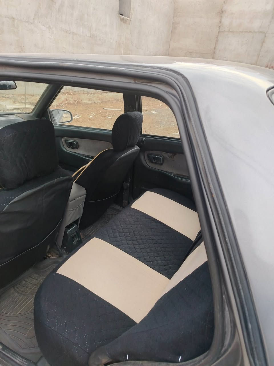 هونداي بوني موديل ١٩٩٣
سياره نضيفه. 
 تايرات جديدا. شرط 
وياله عنكبوت  قبل شهر. شديتهم 
 سياره مصبوغه عام جماليه فقط 
 سياره رقم نينوئ اتريد وكاله تريد تحويل  كابون بانزين بيه
الطخم مالها  90/100
محرك بروتون  كير شرط. بشرط مكينه وكير 
 السعر.  34 ورقه  او بيها مجال للشراي 
 *********** وتساب شغال
