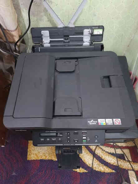 السلام عليكم
طابعه برذر d820  حبر سائل صناعة يابانية اصلية سريعة ودقتها حلوه نظيفة بشكل چبير 
موجود كارتونها وكامل ملحقاتها 
للأستفسار اكثر الاتصال على الرقم 
***********
ويوجد توصيل لجميع المحافظات
