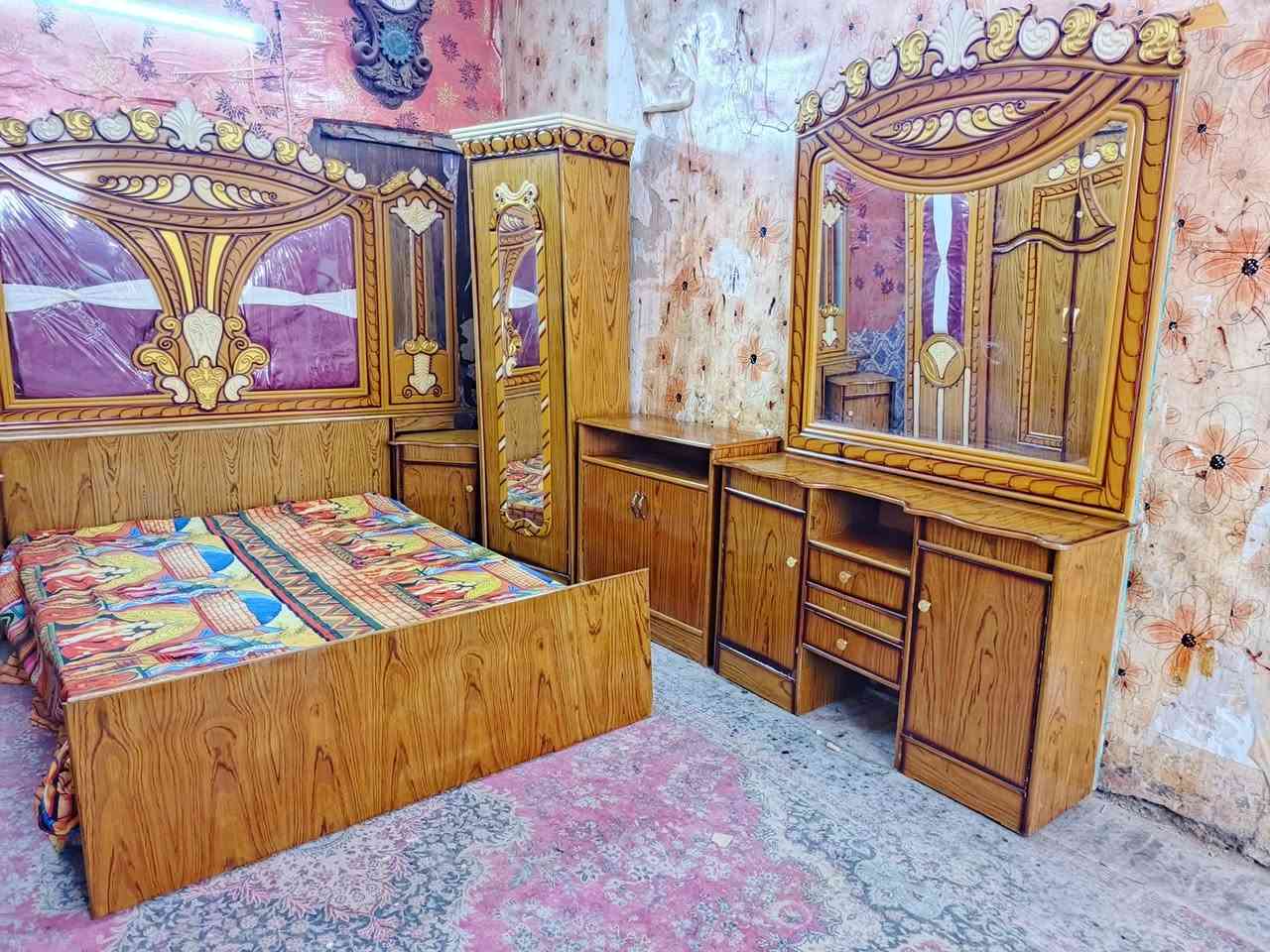 غرفه اخشاب ست ابواب ملحق للبيع السعر 600صاج الزاويه كنتوريه موديل حديث العنوان بغداد وكو توصيل انتصال ***********متواجد وتساب
