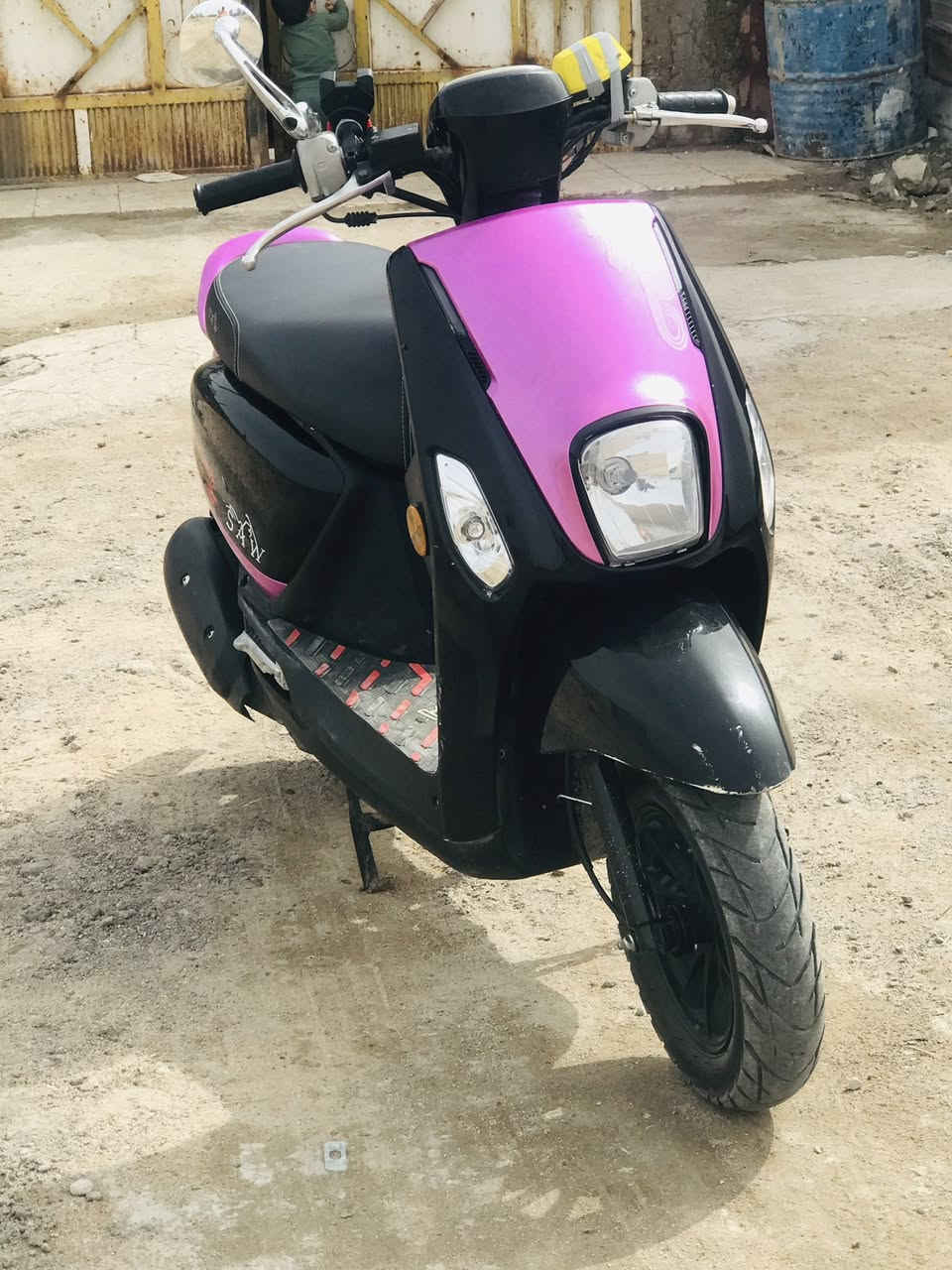 سلام عليكم دراجه بوليس جاهزه بعده بل جيس للبيع مكاني جبايش الرقم ***********
