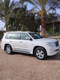 لاندكروزر VXR • ٢٠١٠ • فلوجة