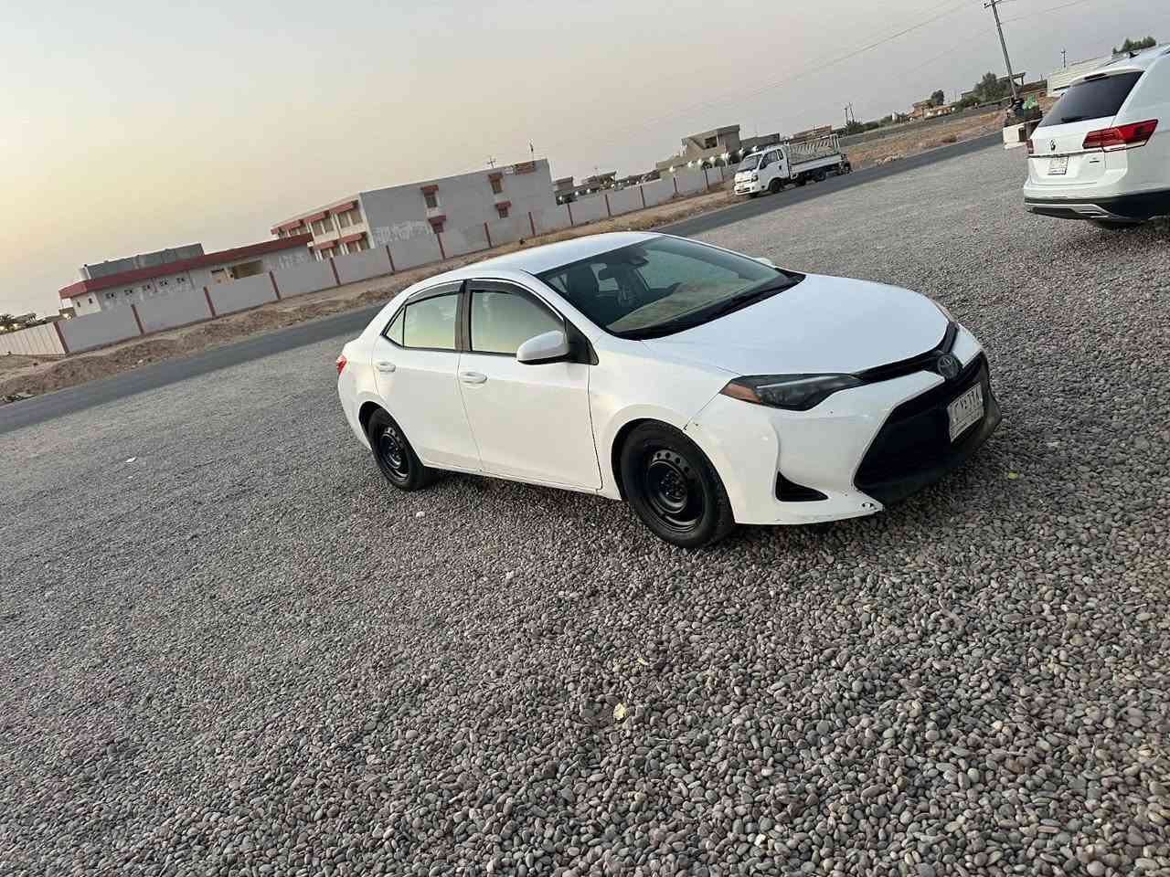 السلام عليكم.  كورلا ٢٠١٨ للبيع  بيهه رش باب خلف السايق فقط ب امريكا بدون معجون  رقم كركوك مشروع وطني ب اسمي. جاهزة من كلشي. السعر  150 وبيها مجال للاستفسار  ***********
