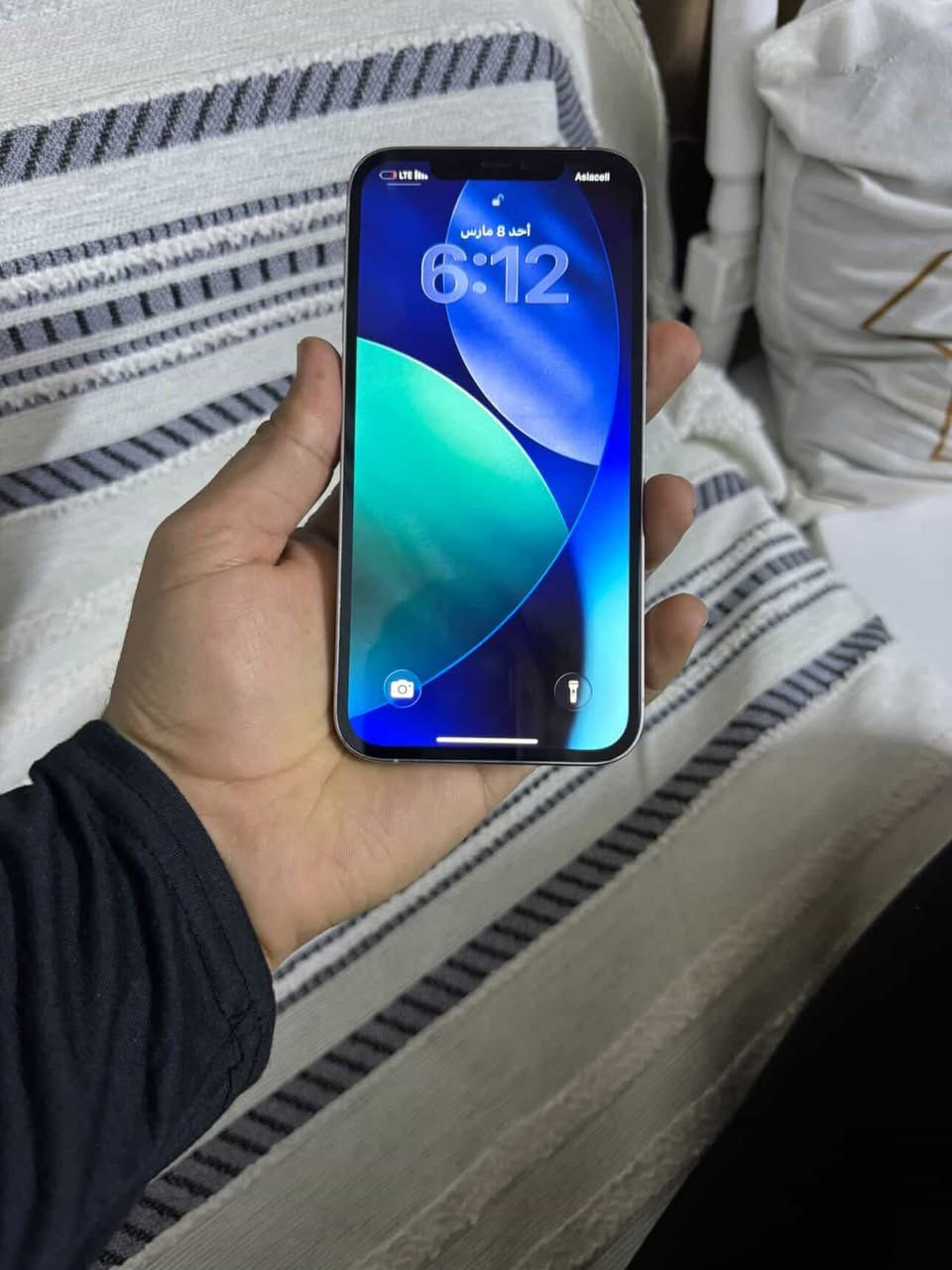12برو ماكس 
ذاكره256 
بطاريه 77 
وصرف مابي ابد 
ب375 
واتساب ***********
