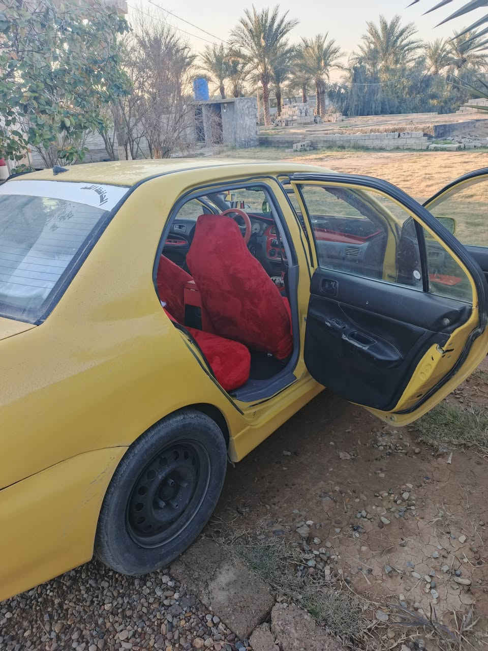 لانسر للبيع موديل عشره سنويه سبعه وعشرين مصبوغه عام اصفر بلادي ضرر اربع اصابع براس الجاملغ الامامي داخل كلش نضيف معمره علا ايدي صدر وحداديه خلفي امامي 
خياس مبيهه بس محرك بي تنقيص السعر 69. وبي مجال 
غير متواجد فيس ولحد يبخس السعر حلال العالم حلالك وكلمن وقناعته مكان السياره ديالى الخالص.رقمي. ***********
