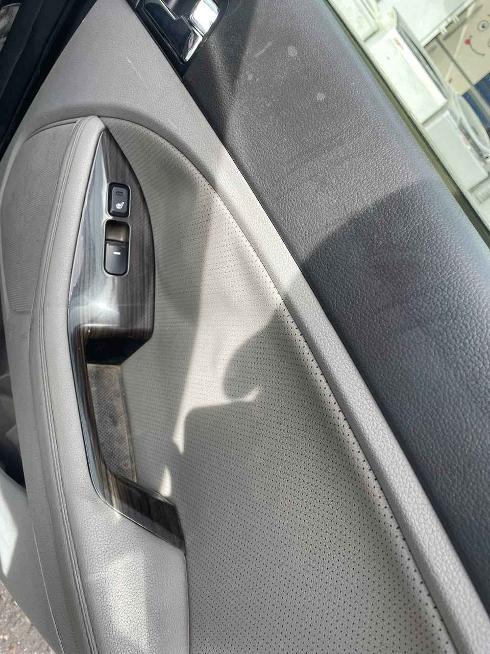 السلام عليكم اخوان اوبتما ٢٠١٣ امريكي Ex اعلى فئه فول مواصفات محرك ٢٤٠٠ Gdi ماشيه ١١١ ميل رقم بغداد باسمي تحويل ثاني يوم 
بصمه ٢ بوب 
نظام ترحيب 
بنوراما قطعتين 
كشنات اماميه تبريد تدفئه 
تبريد قطعتين 
كشنات خلفيه تدفئه
كشنات كهربائيه
مسجل شاشه وكامره ابلاديه
سماعات انفنتي 
دمام قطعتين امامي وخلفي 
تدفئه استيرن 
مريء شفط 
سونار بالمنشور 
السعر ١٠٧ وبيها مجال 
العنوان بغداد الشرطه الرابعه 
***********
