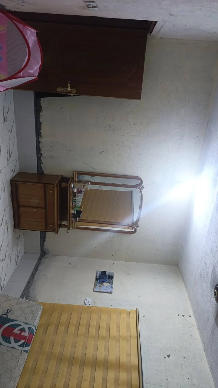 بيت في القرنه نعيم يتكون من3 غرفات ودوانيه وستقبال وكراج  كبير سعره50 وبي مجال


**إذا كنت صاحب هذا الإعلان وتريد حذفه لأي سبب، رجاءا أرسل رسالة إلى الدعم الفني**