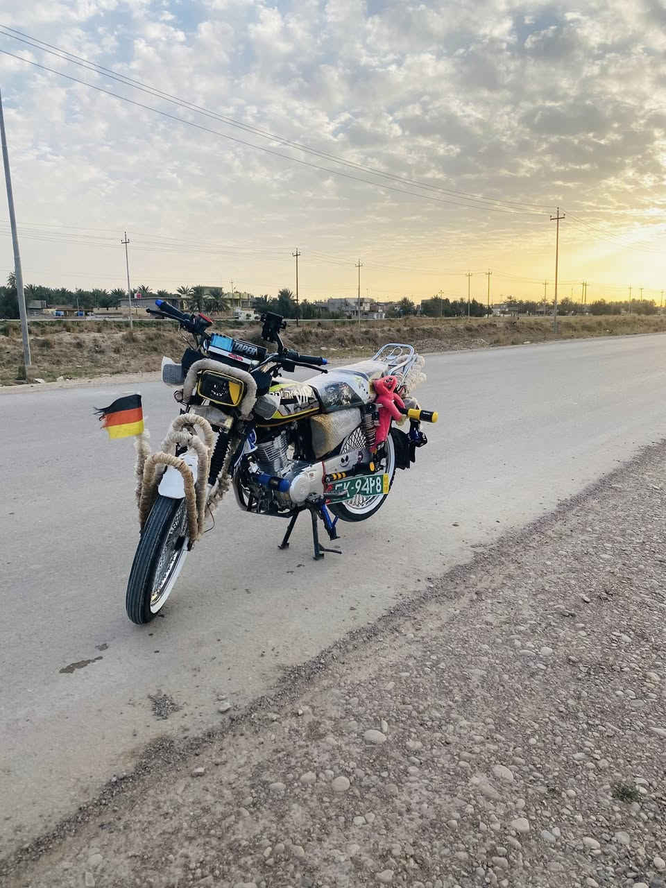 سلام عليكم دراجه تايكر موديل 25 باب اول ختم سونك للبيع فقط دراجه كمله كهربئيات كلها شغاله اقواس كلها بيها نشرات نضافه كدام عينك سعرها 750 بيها مجال قليل ولحد ينطي سعر من كيفه مكاني ديالى دلي عباس متوجد خاص او رقم ***********
