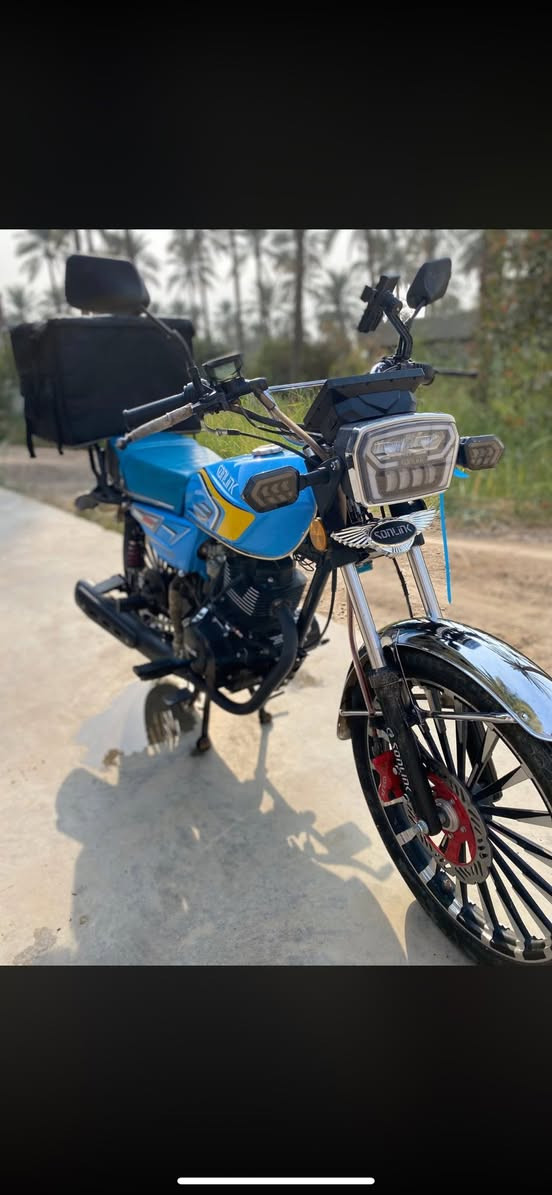 سلام عليكم دراجة للبيع سونك مديل 25
كامل مواصفات 
الدراجة مماشيه .  بصمه تشغيل عن بعد 
دراجة اخت الزيرو
اوراقهه موجوده 
***********
***********
بيهن واتساب
