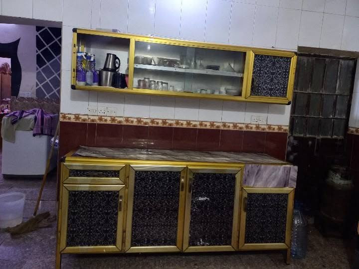 مساء الخير
لدينا اغراض للبيع 
المكان بغداد  شهداء الرئاسه المعلمين


**إذا كنت صاحب هذا الإعلان وتريد حذفه لأي سبب، رجاءا أرسل رسالة إلى الدعم الفني**