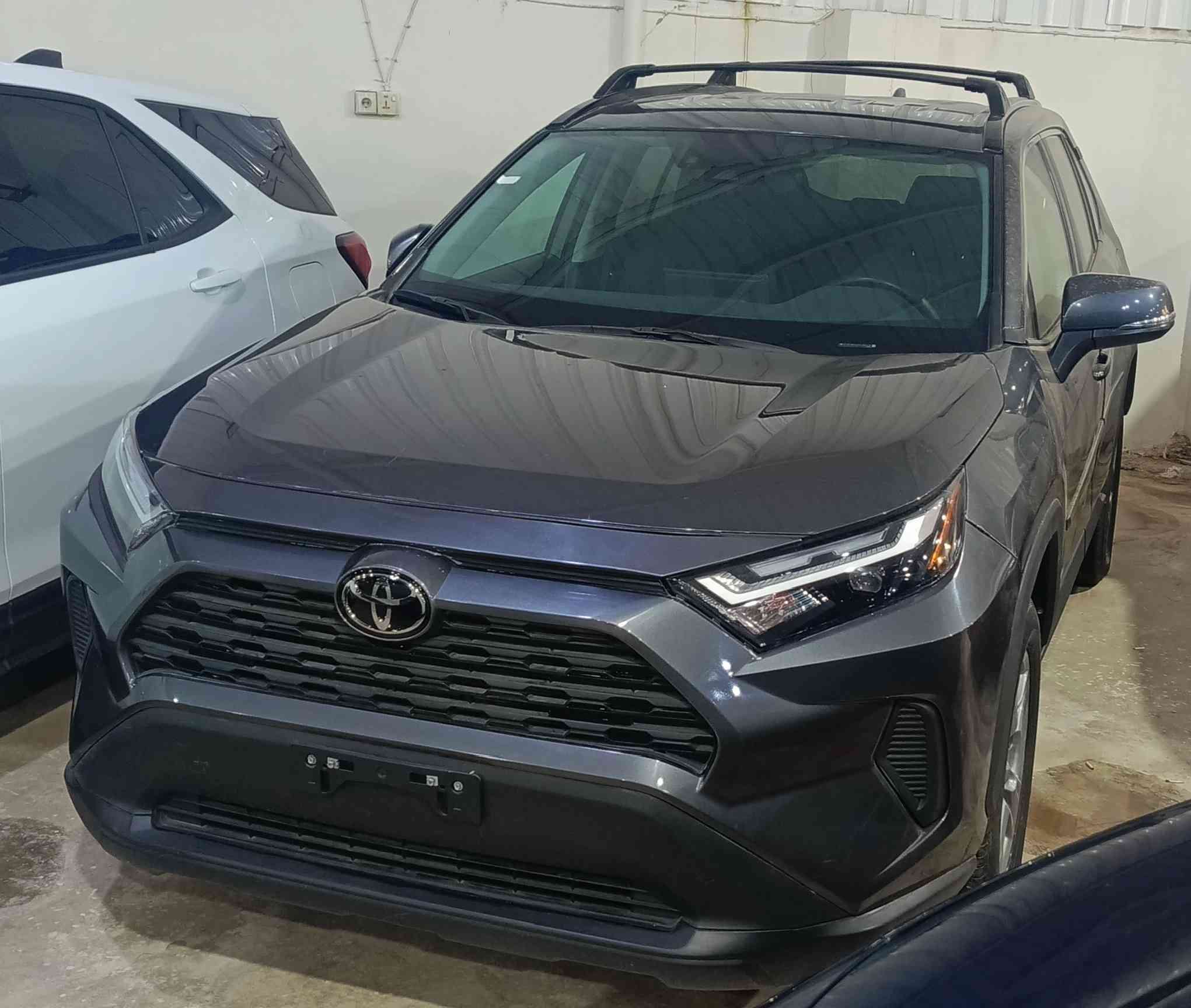 تويوتا راف 4
موديل 2024
رقم كاتي يترقم أربيل سليمانيه دهوك 
مواصفات  XLE
السعر  240
ماشيه فقط الف ميل زيرو 
السياره بدون صبغ بدون تبديل بيها فقط شويه تعديل جاملغ وباب السائق 
السياره بدون إرباك كل الارباكات سليمه 
صور الضرر ورقم الشاصي مرفقه مع الصور 
السياره موجوده في كركوك 
***********
