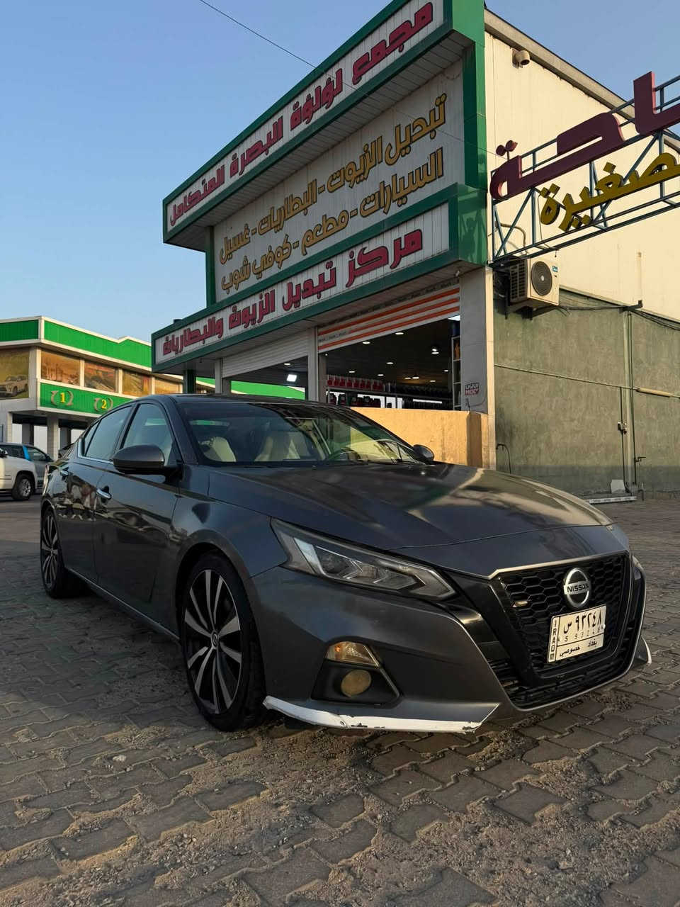 نيسان التيما اعلى فئة بلاتينيوم 2020 
وركزلي على بلاتينيوم 
يعني فول مواصفات 
معوقين رقم بغداد مكانها بالبصرة
 للبيع او المراوس بسيارة عالية
محرك 2500 تيربو
كشنات كهرباء وخزن
كشنات جلد
تبريد قطعتين 
تثبيت مسار
مثبت سرعة
اشارات بالمراية
تشغيل عن بعد
انظمة قيادة
حساسات
كاميرات محيطية 360
اوتو بريك
فتحه سقف
حساسات لكلشي 
عزل صوت ممتاز
وهواي مواصفات ما ذاكرها
تقرير موجود بالصور
سيارة جاهزة مسويلها ادامة  
سبب البيع محتاج سيارة عالية
العنوان البصرة حي المهندسين

السعر 148 
تقرير المندلاوي موجود
 راسلني واتساب 
***********
