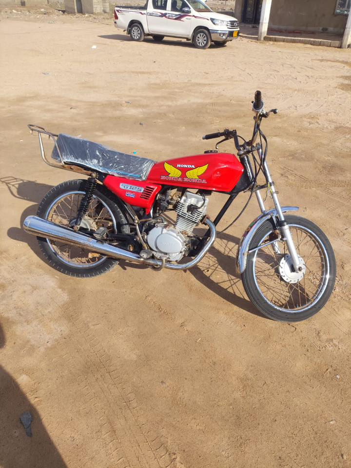 سلام عليكم دراجه ايراني نضيفه مكبنه ناعمه غراض كله جديد كلشي ما ناقصهه مكاني بصره گرمت علي رايدهه300 وبيها مجال قليل رقم***********مكلف بنشر
