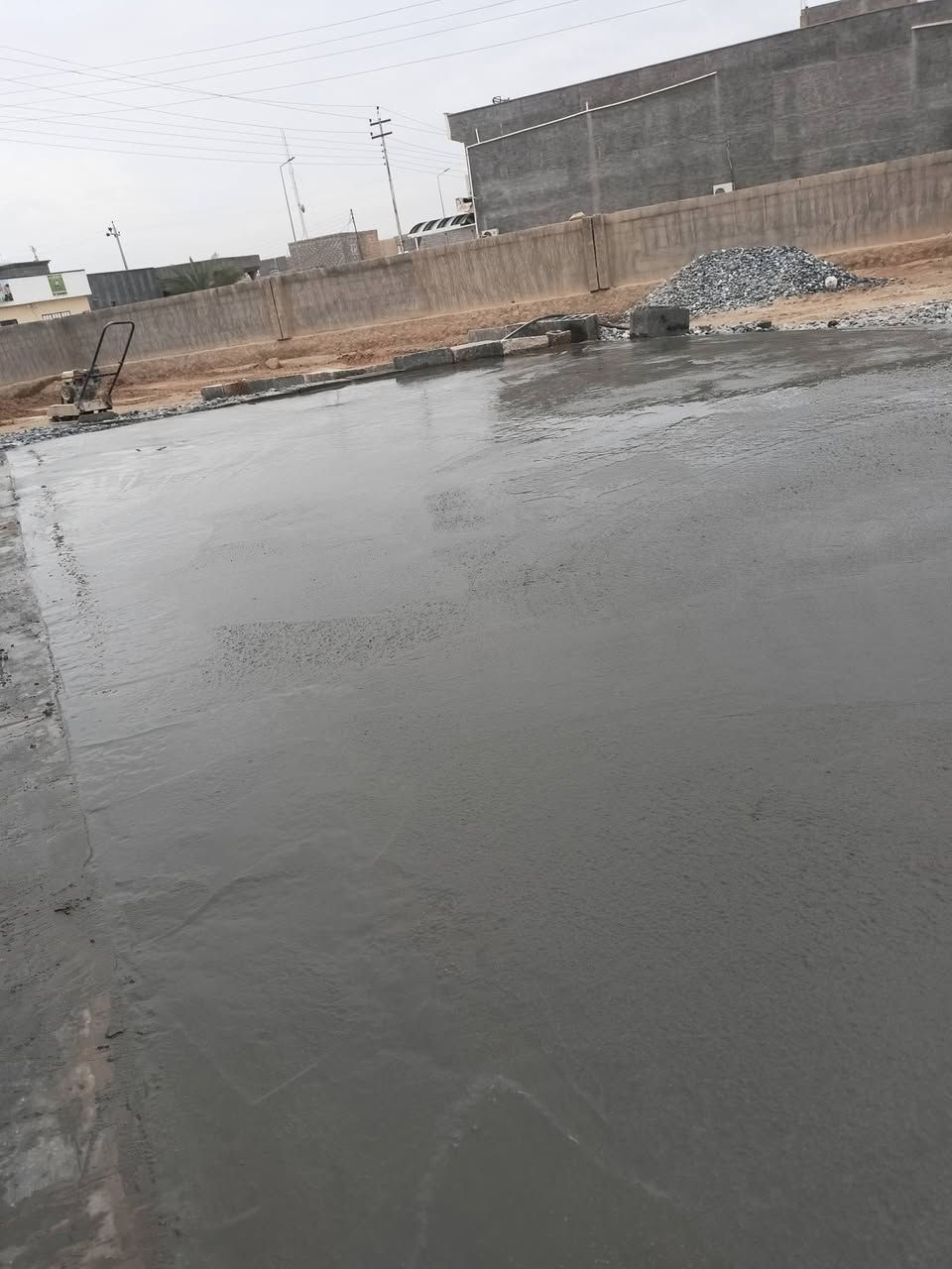 سلام عليكم
كادر صب بيوت خشن وناعم+ حفر ورصف +صب بيتونات +صب صحيات +صب رباطات+ صب نكر
متواجد خاص 
او تصل ‏‪ 0777 933 5356
