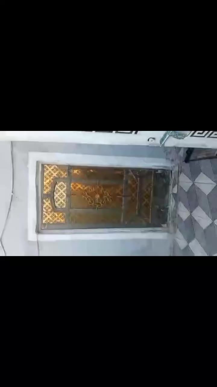 دار للبيع المساحه 100متر بناء حديث
ابو خستاوي شارع منصور نهايته قرب حي ضباط الثانيه 

خدمات كامله عقد اصلاح زراعي مشمول بل تطويب ستماره كامله 

السعر 17/وبي مجال//***********
