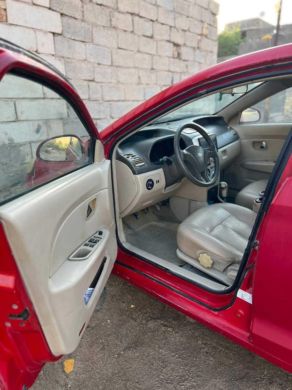 شيري فلاوين موديل 13 المكان ذي قار سياره نضيفة كلش مكينه وكير اول تبديلة دهن  شرط سياره جاهزة شاشه وكامرة خلفية  السياره مشروع وطني مداور ثاني يوم السعر 30 وبي مجال قليل الشراي يتصل  ***********
