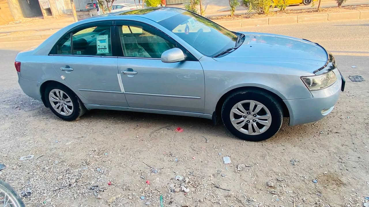 السلام عليكم
سوناتا 2007 امريكي بدون ضرر كلين 
بيها فقط صبغ بالعراق بس شرط حتى بدون ايرباك
محرك 6 جديد 
كير جديد 
صدر وتخم تاير وتبريد كله جاهز 
دواخل غرفه دوشمة كاملة 
شاشة وتحكمات وكامرة 
السيارة فتحة سقف 
رقم بغداد 
مكانها بعقوبة 
سعرها 82 بيها شي بسيط 
***********
