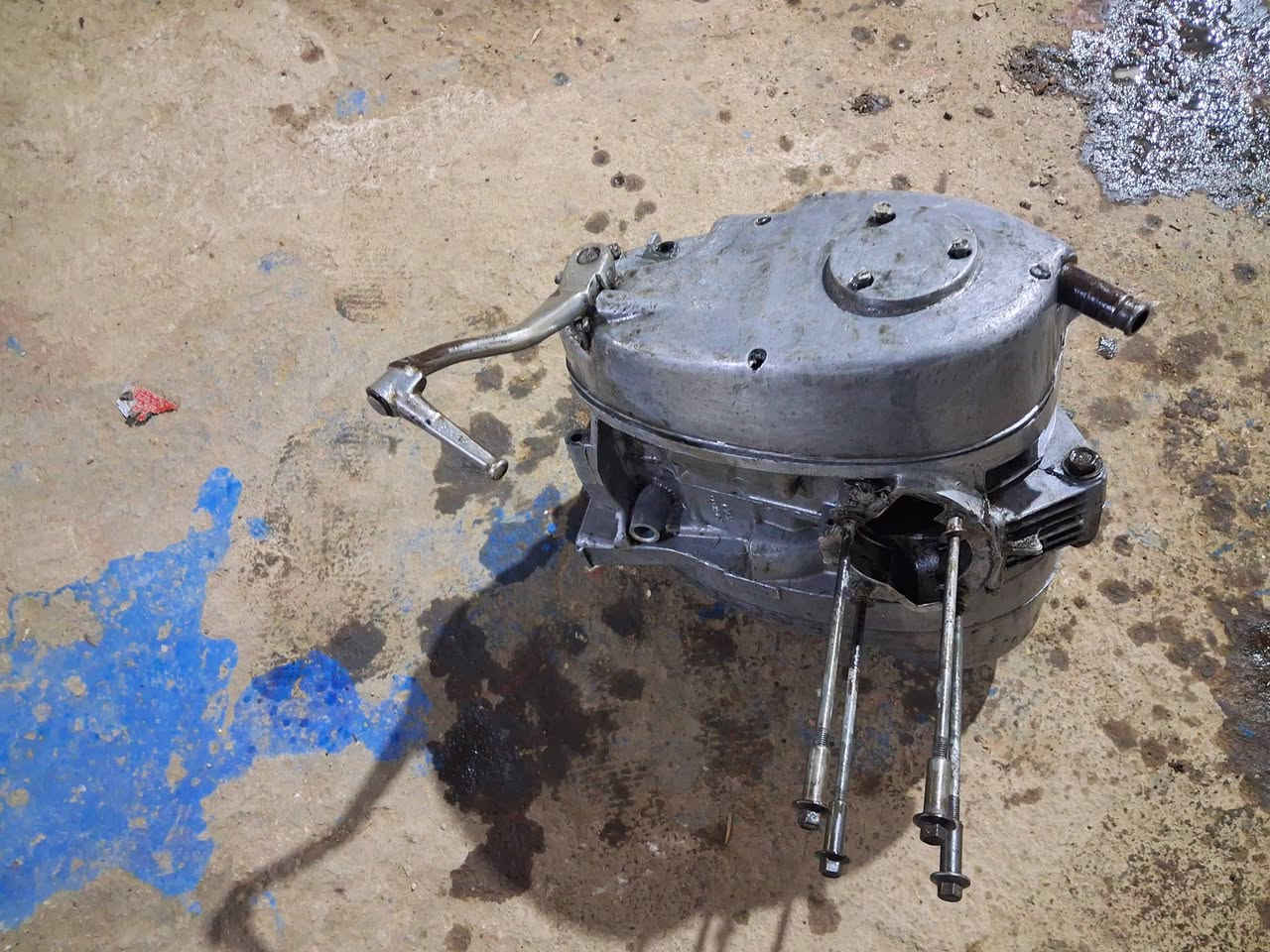 سلام عليكم للبيع طبكات محرك ٨١. حيل انظاف   السعر ٩٠ مكاني فلوجة هاتف ***********يوجد توصيل جميع محافظات من رخصت مدير الكروب المحترم
